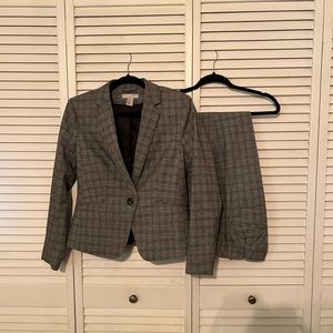 H&M Women’s Plaid Pant Suit (Size 12)